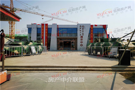 金源小区3室2厅1卫五楼有阁楼69.8万有车库